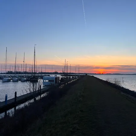 Дом отдыха Tinyfloat *