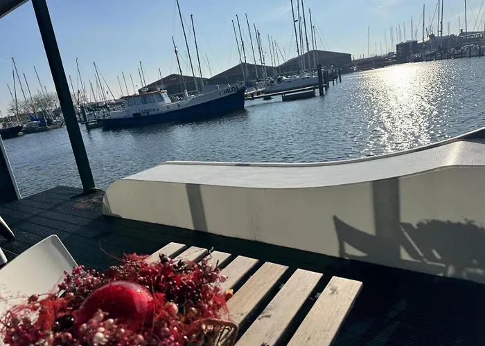 Tinyfloat Semesterbostad