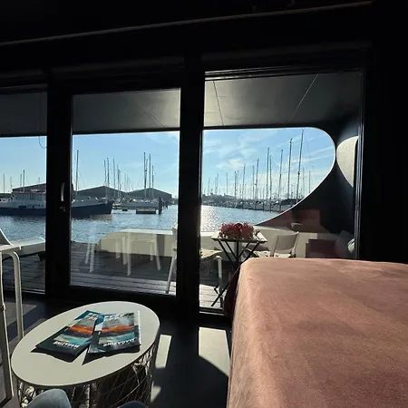 Tinyfloat Casa de Férias *