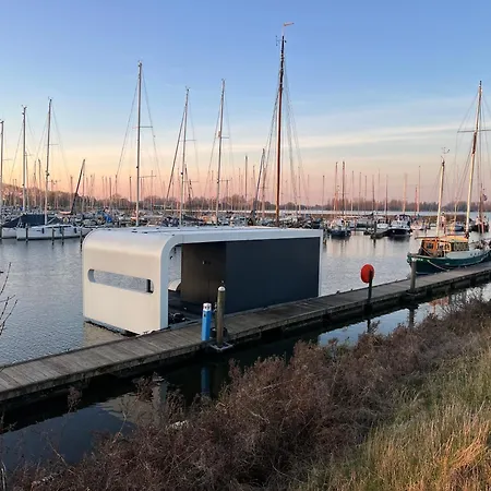 Ferienhaus Tinyfloat *